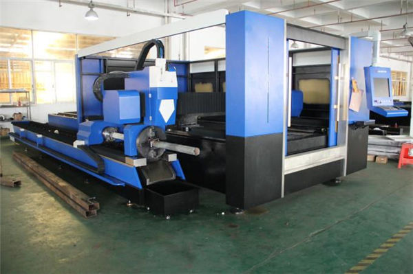 cypcut fiber 3d lāzera griešanas mašīna 1070nm lāzera viļņa garums